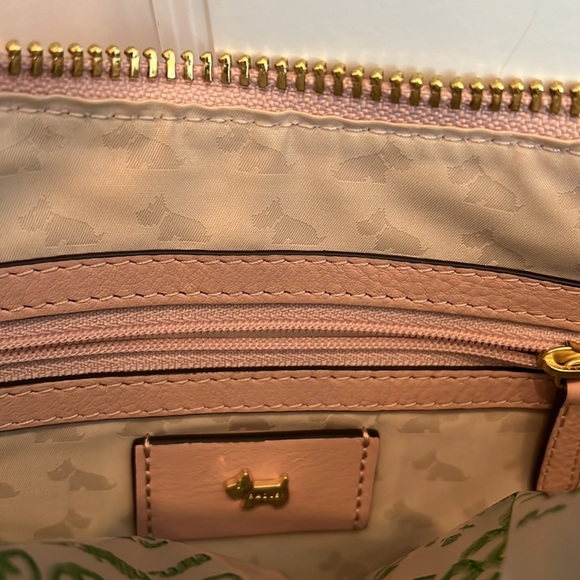 NWOT beautiful Radley bag in soft pebbled leather. - Picture 8 of 15